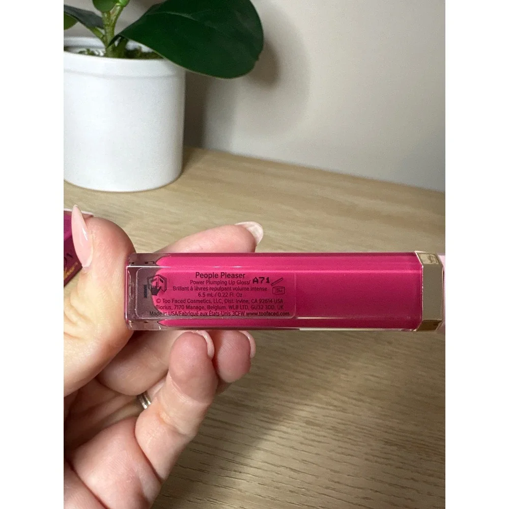 Too Faced Lip Injection Power Plumping Lip Gloss People Pleaser Fuchsia Pink NEW
